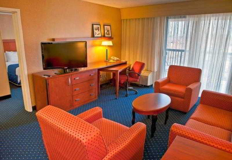 Courtyard Memphis 3* Germantown