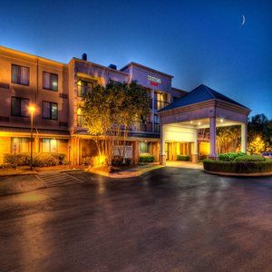 Courtyard Memphis Hotel